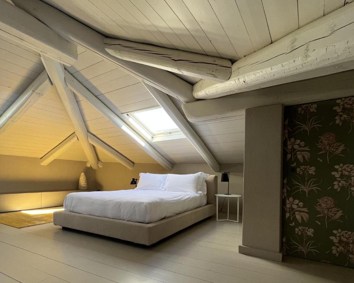 Luxury Langhe Loft Apartment La Morra Bagian luar foto