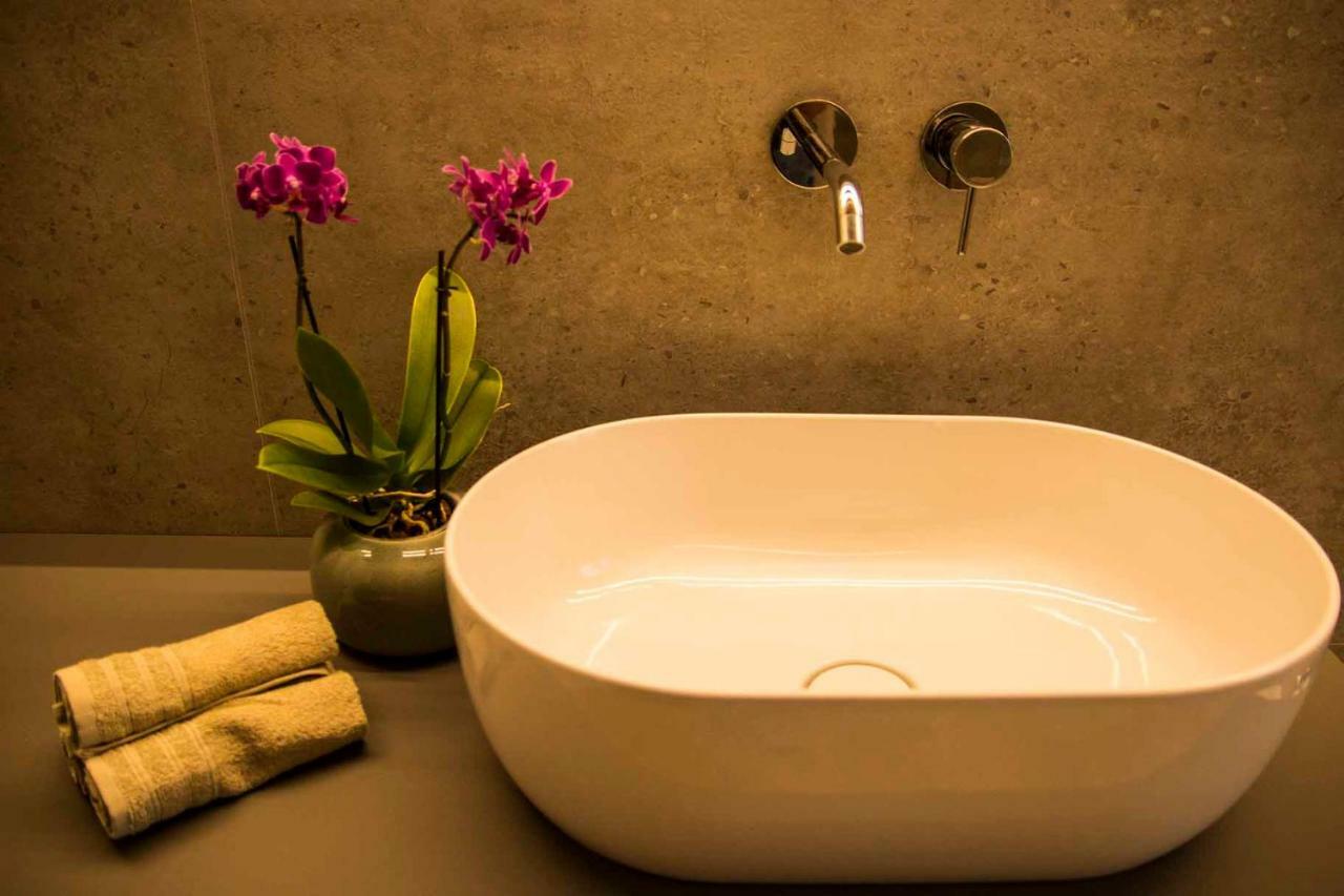 Luxury Langhe Loft Apartment La Morra Bagian luar foto